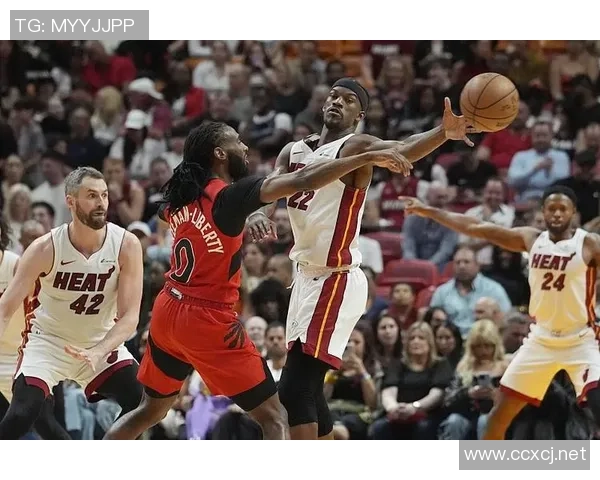 76人季后赛对决猛龙的精彩瞬间与战术分析回顾 76人季后赛对决猛龙的精彩瞬间与战术分析回顾