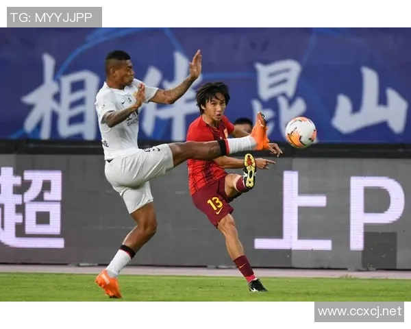 上港主场迎战河北华夏幸福力争全取三分争夺联赛冠军荣耀 上港主场迎战河北华夏幸福力争全取三分争夺联赛冠军荣耀